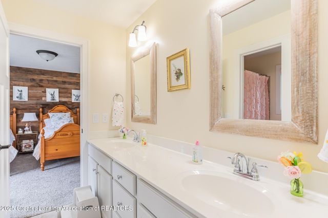 16975 Pine Hollow Drive, East Lansing, MI 48823