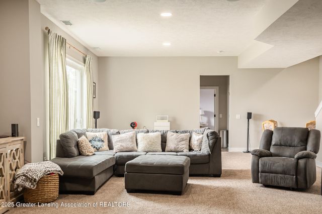 16975 Pine Hollow Drive, East Lansing, MI 48823