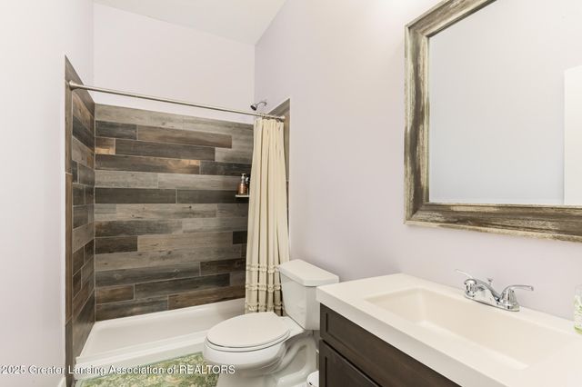 16975 Pine Hollow Drive, East Lansing, MI 48823