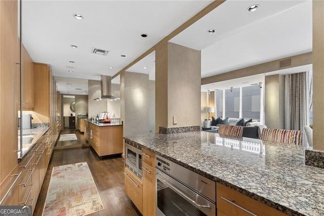 145 15th Street NE 824, Atlanta, GA 30309