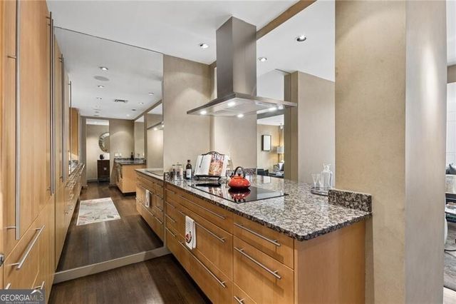 145 15th Street NE 824, Atlanta, GA 30309