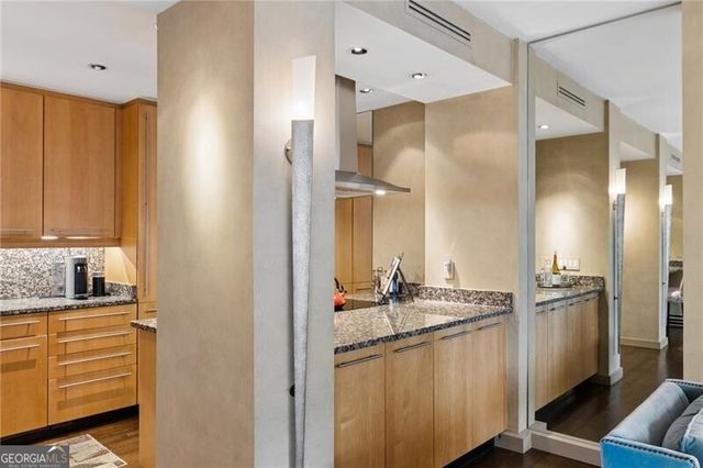 145 15th Street NE 824, Atlanta, GA 30309