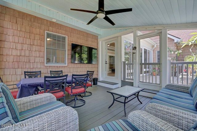 107 S Grist Mill Road, Hampstead, NC 28443