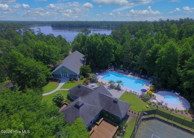 107 S Grist Mill Road, Hampstead, NC 28443
