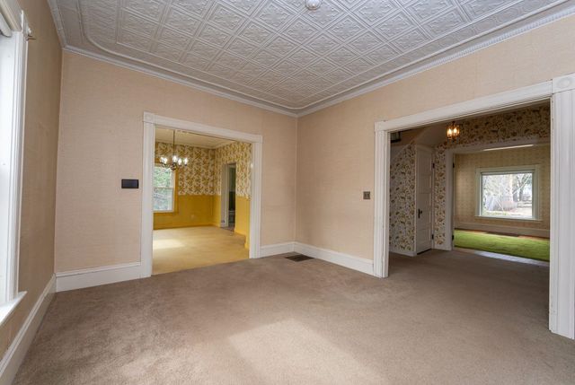 7 1St Street, Hudson, NH 03051