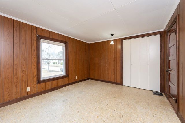 7 1St Street, Hudson, NH 03051