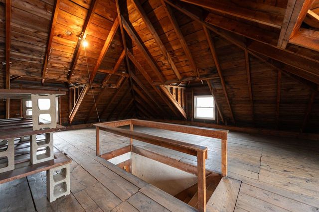 7 1St Street, Hudson, NH 03051