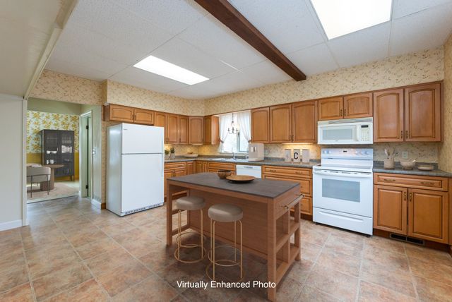 7 1St Street, Hudson, NH 03051