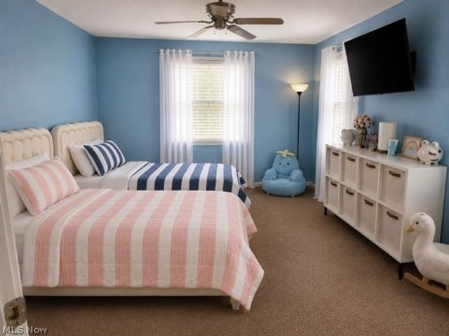 8900 Briarbrook Drive NE, Warren, OH 44484