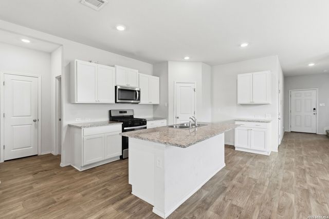 15750 Clove Spice Way, Von Ormy, TX 78073