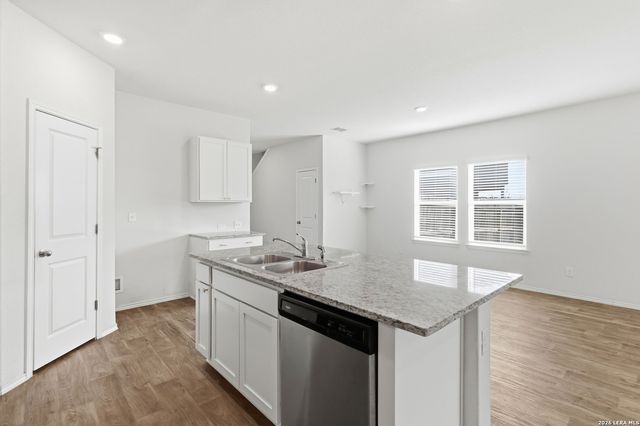 15750 Clove Spice Way, Von Ormy, TX 78073