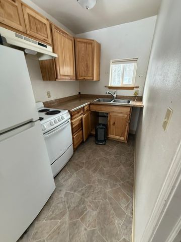 611 FELIZ STREET, North Pole, AK 99705