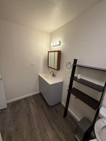 611 FELIZ STREET, North Pole, AK 99705