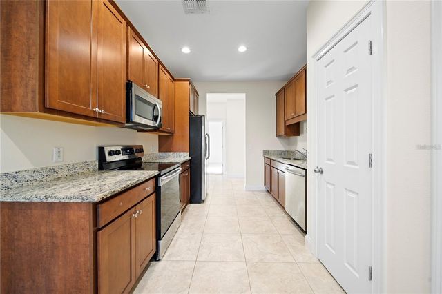 14 FERGUSON DRIVE, Orlando, FL 32805