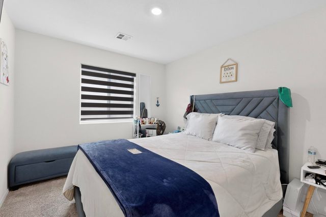 410 W Hicks Drive SW, Los Lunas, NM 87031