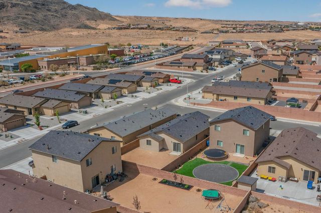 410 W Hicks Drive SW, Los Lunas, NM 87031