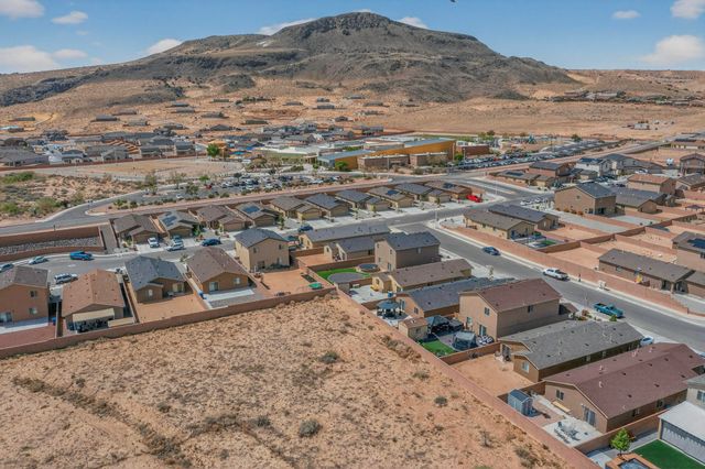 410 W Hicks Drive SW, Los Lunas, NM 87031
