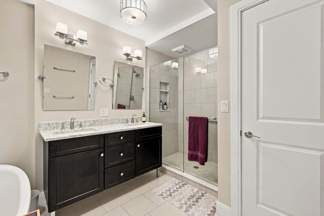 201 Elliott St 407, Beverly, MA 01915