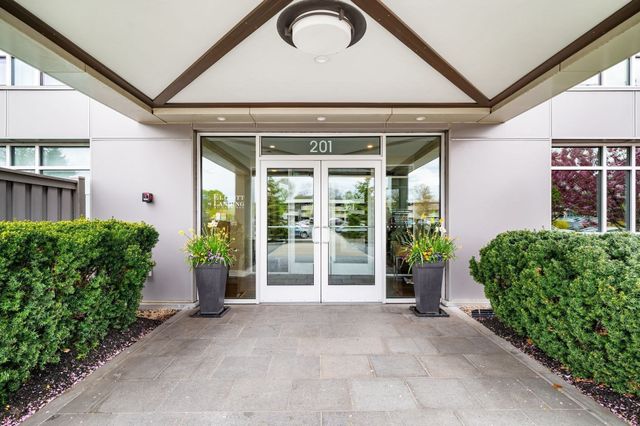 201 Elliott St 407, Beverly, MA 01915