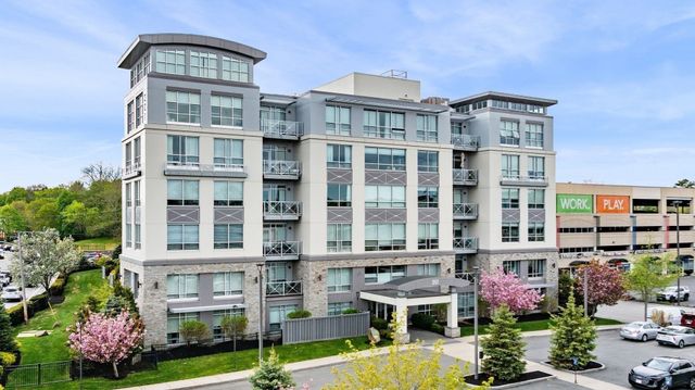 201 Elliott St 407, Beverly, MA 01915