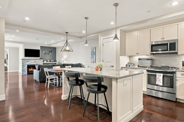 201 Elliott St 407, Beverly, MA 01915