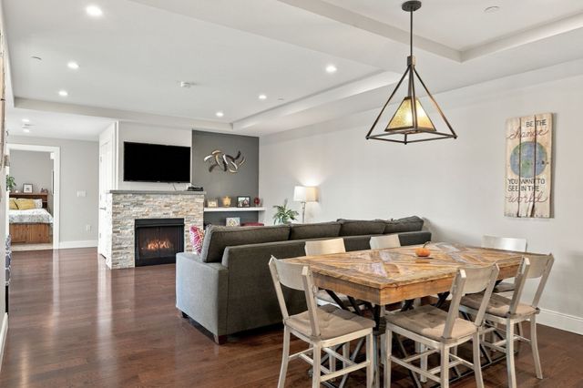 201 Elliott St 407, Beverly, MA 01915