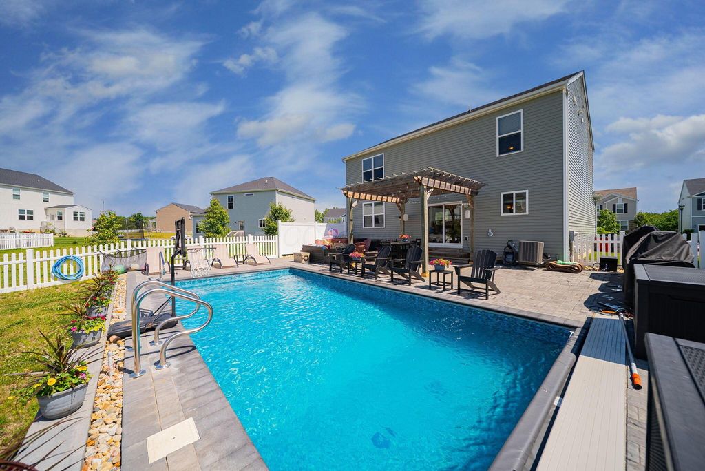410 Fox Drive, Johnstown, OH 43031
