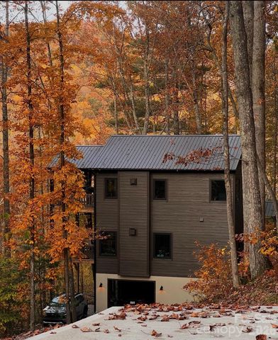 28 & 30 Garren View Drive, Fairview, NC 28730