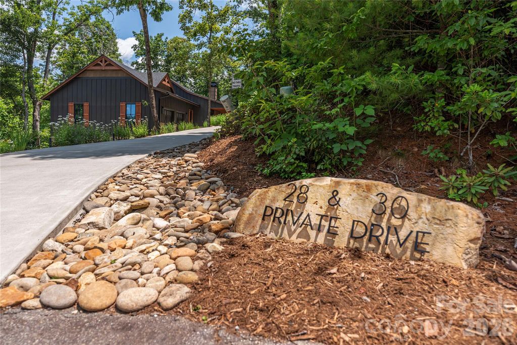 28 & 30 Garren View Drive, Fairview, NC 28730