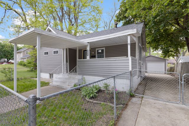 418 Adams Street, Rockford, IL 61107