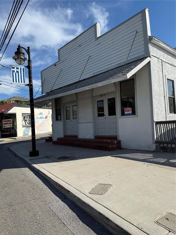 501 ATHENS STREET A & B, Tarpon Springs, FL 34689