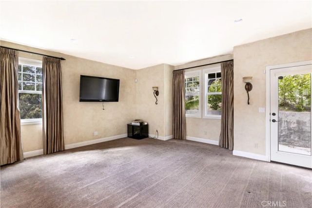 445 Clearwater Lane, Lake Arrowhead, CA 92352