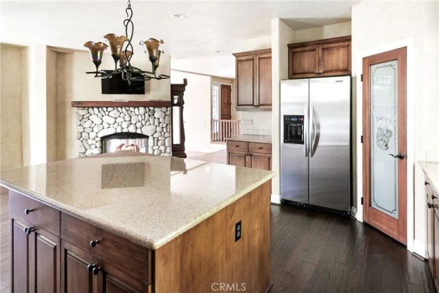 445 Clearwater Lane, Lake Arrowhead, CA 92352