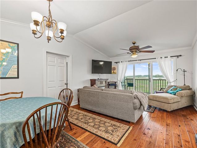 91 Screven Street, 310 D, Darien, GA 31305