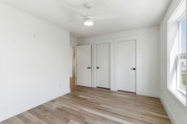 1020 W Kirkland Ave, Nashville, TN 37216