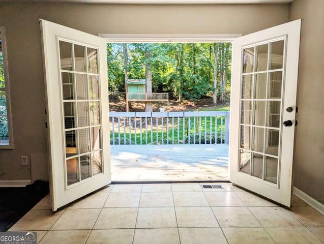 4340 Oak Creek Drive, Gainesville, GA 30506