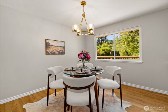 8021 181st Place SW, Edmonds, WA 98026