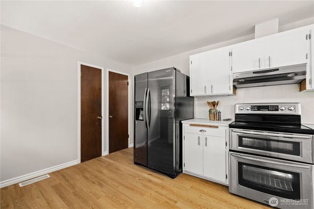 8021 181st Place SW, Edmonds, WA 98026