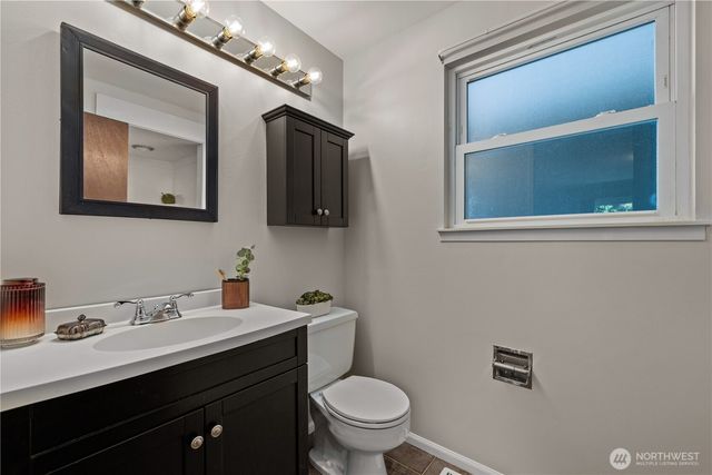 8021 181st Place SW, Edmonds, WA 98026