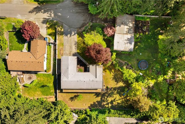 8021 181st Place SW, Edmonds, WA 98026