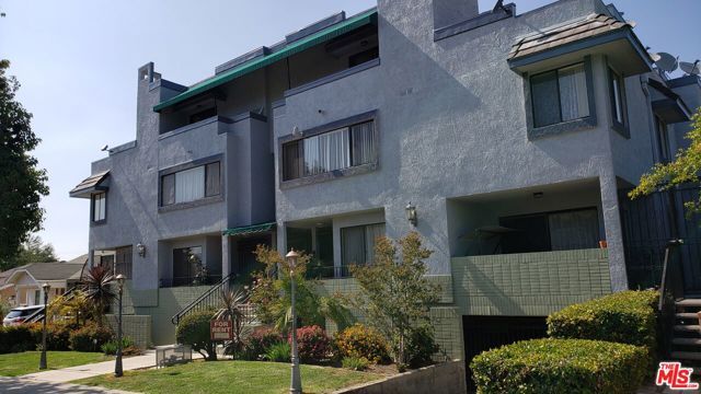 555 W Dryden Street 2, Glendale, CA 91202