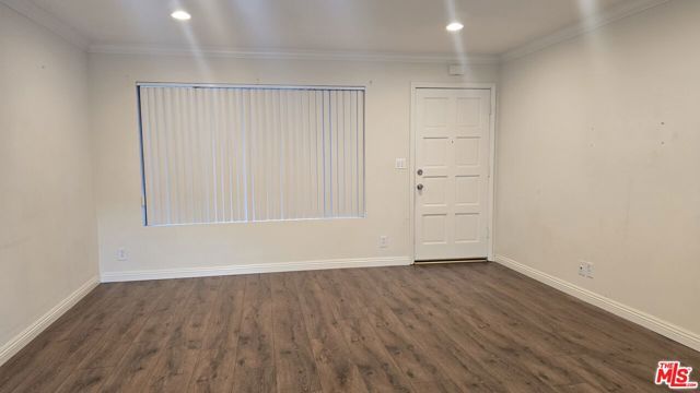 555 W Dryden Street 2, Glendale, CA 91202