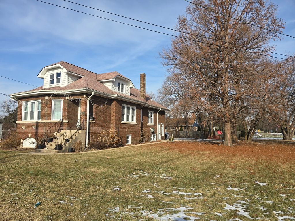 Image 1 of property listing at 11030 W Grand Avenue, Melrose Park, IL 60164