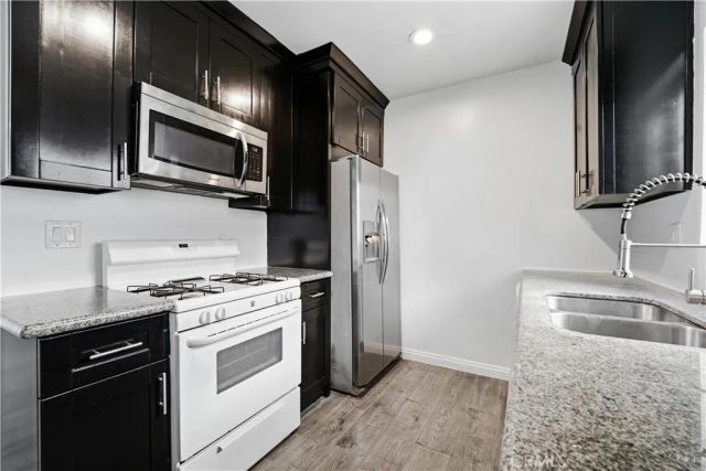 10715 Moorpark Street 1, Los Angeles, CA 91602