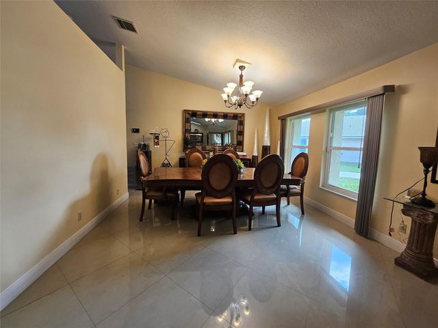 197 NW 113th Way, Coral Springs, FL 33071