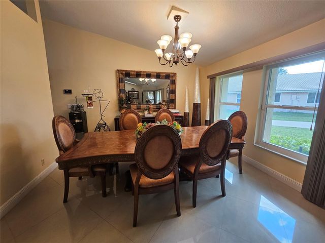 197 NW 113th Way, Coral Springs, FL 33071