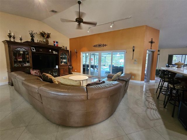197 NW 113th Way, Coral Springs, FL 33071