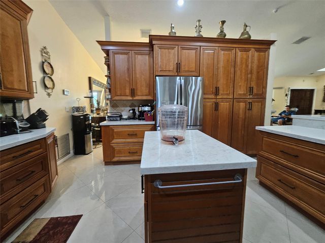 197 NW 113th Way, Coral Springs, FL 33071