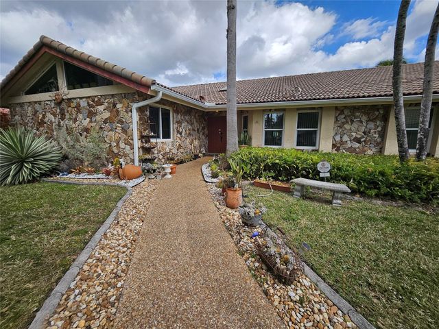 197 NW 113th Way, Coral Springs, FL 33071