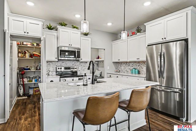 8127 S 196 Street, Gretna, NE 68028